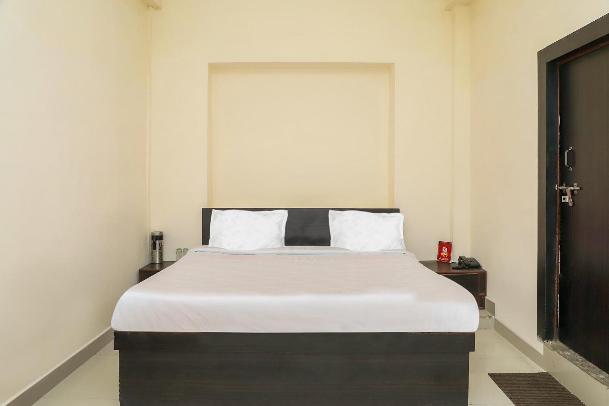 OYO 35425 Hotel Duke Inn Jhānsi Buitenkant foto