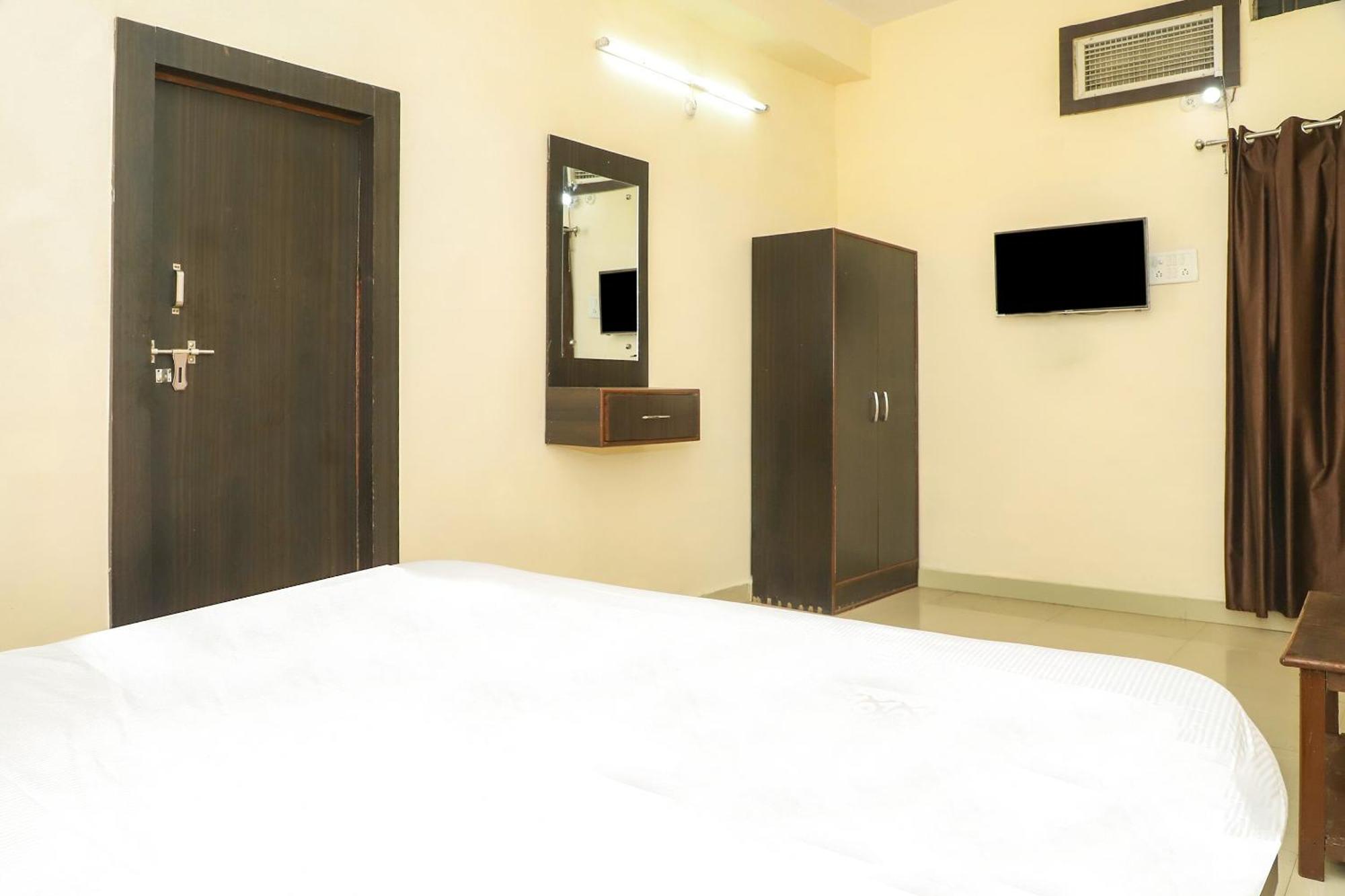 OYO 35425 Hotel Duke Inn Jhānsi Buitenkant foto