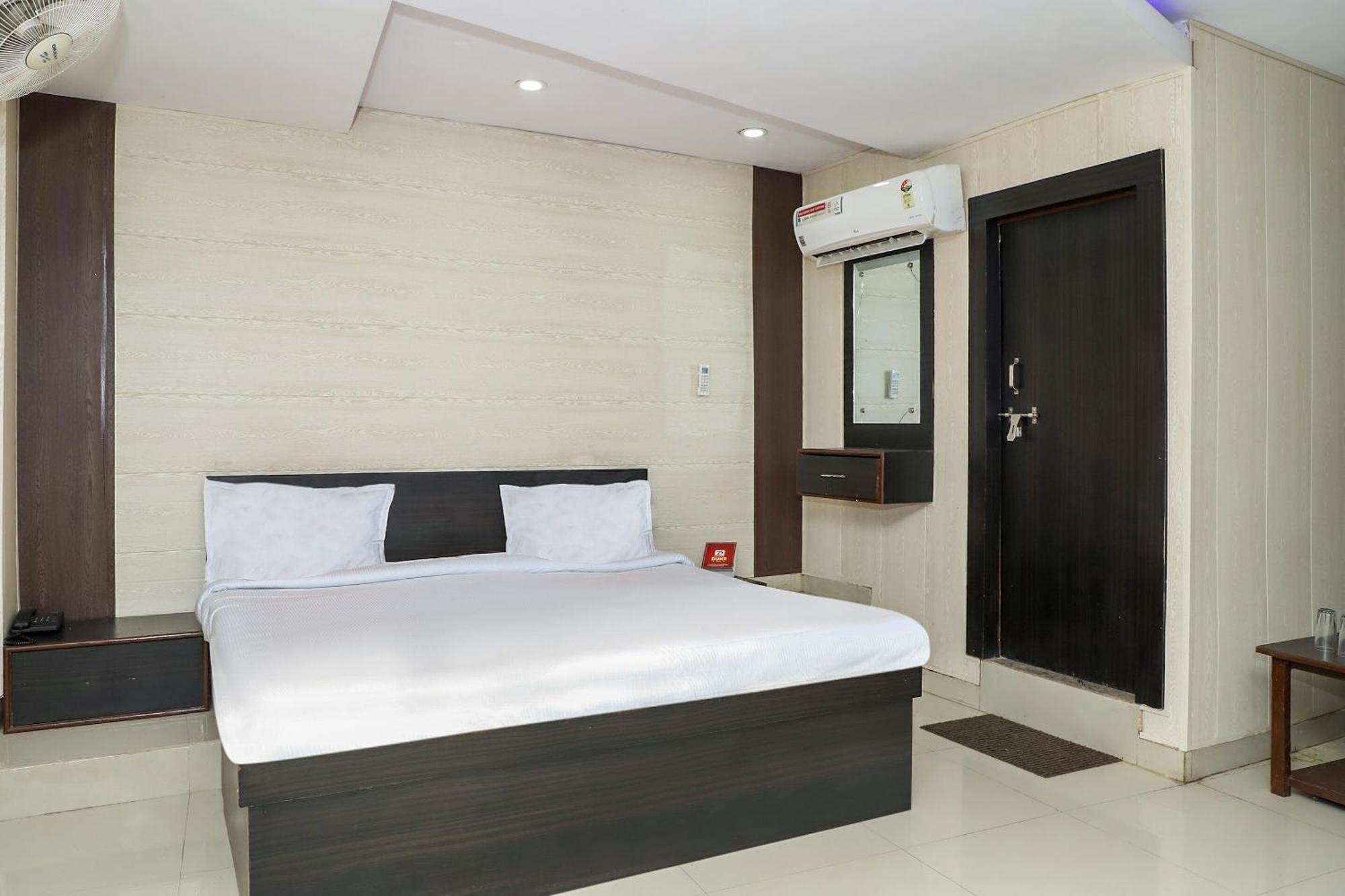 OYO 35425 Hotel Duke Inn Jhānsi Buitenkant foto